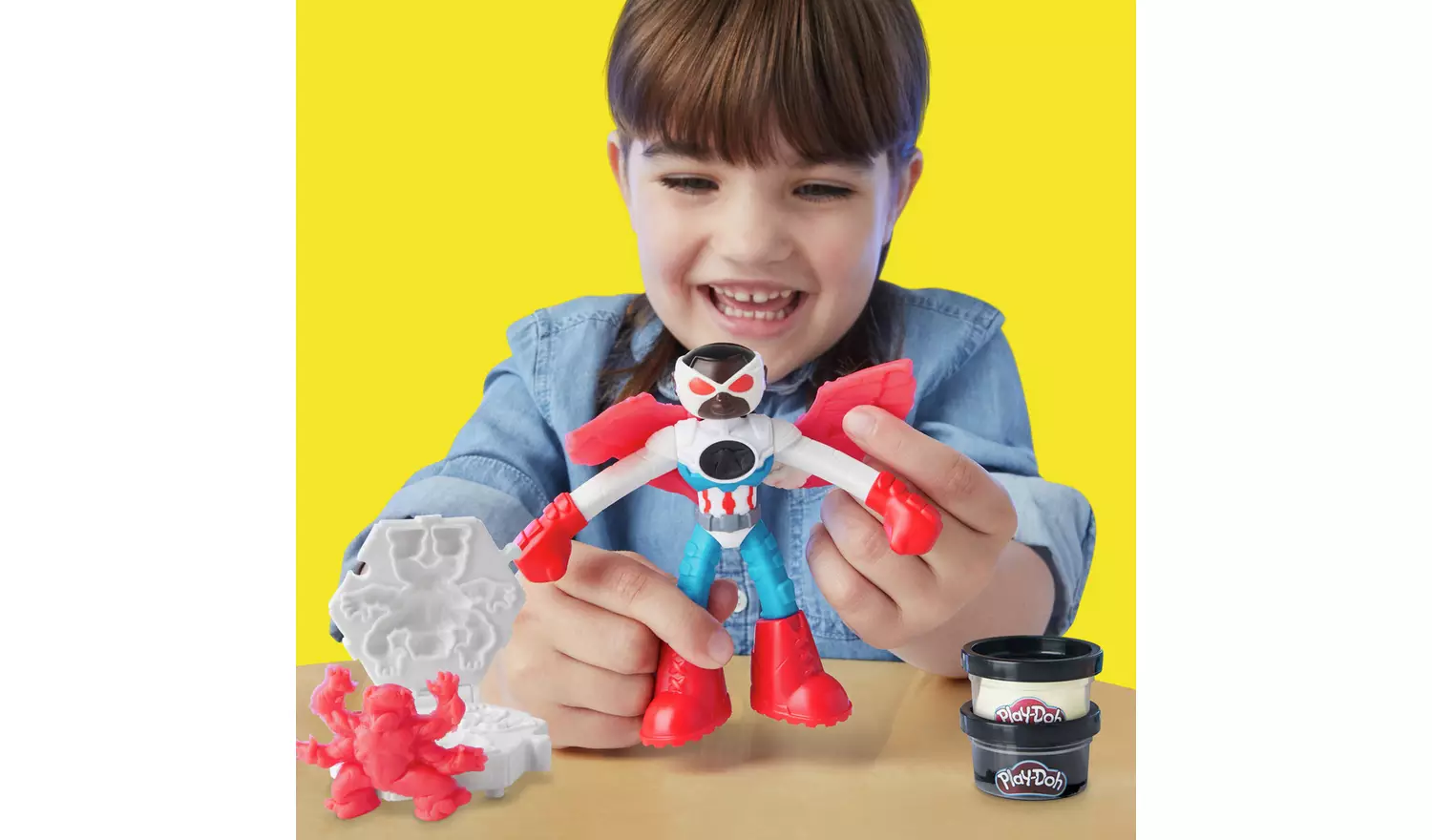 Play-Doh Marvel Captain America Moto-Slicer with 3 Tubs