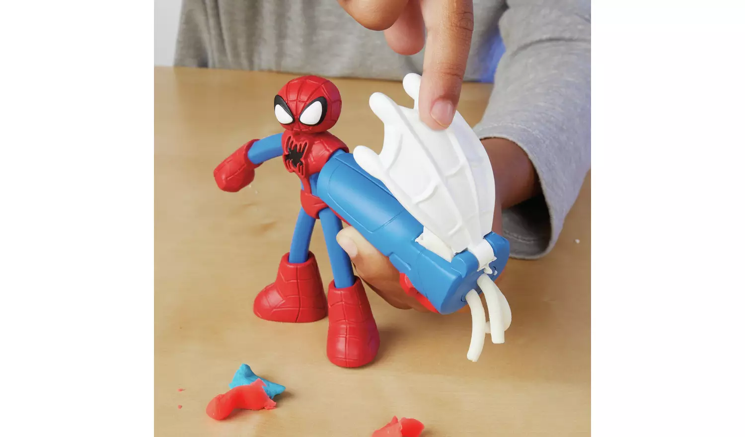 Play-Doh Marvel Hero Adventure Set with 6 Tubs