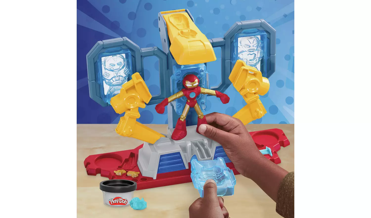 Play-Doh Marvel Iron Man Maker Lab with 6 Tubs