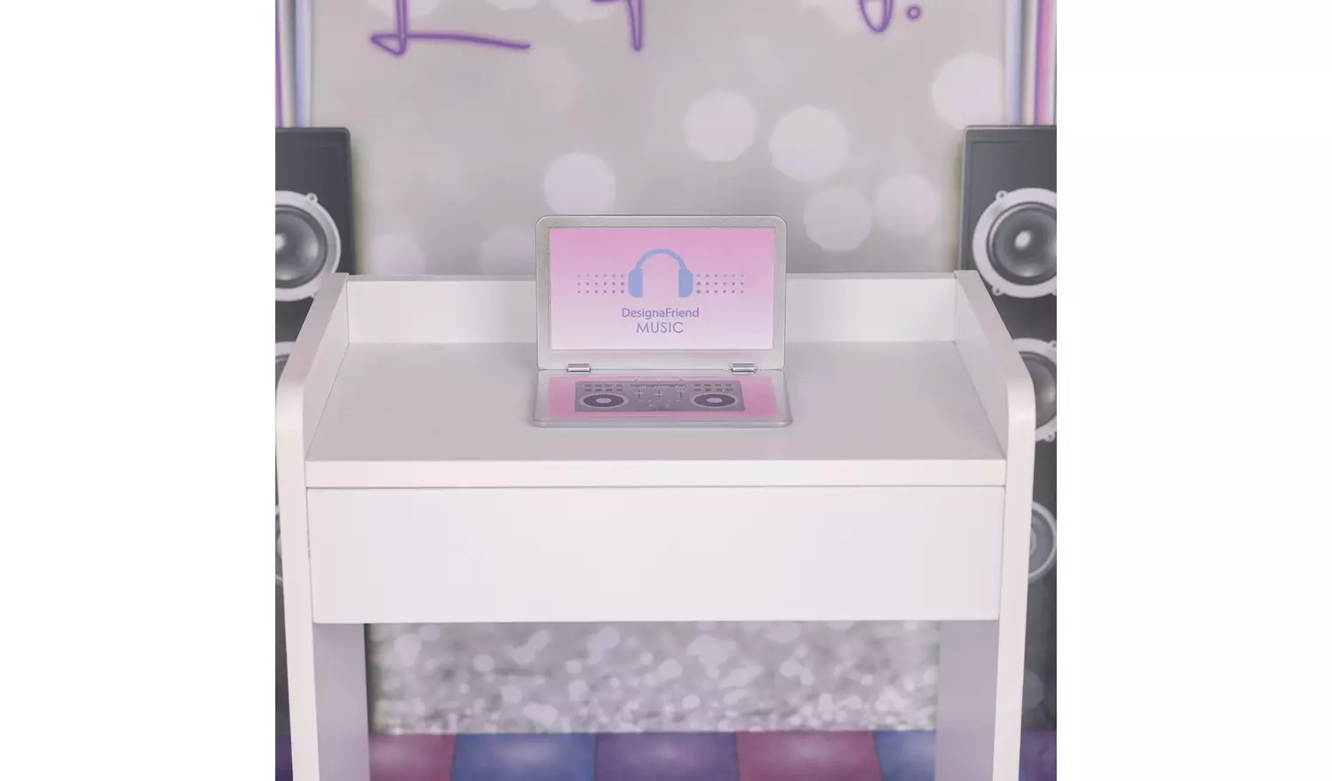 DesignaFriend Wooden Party Room