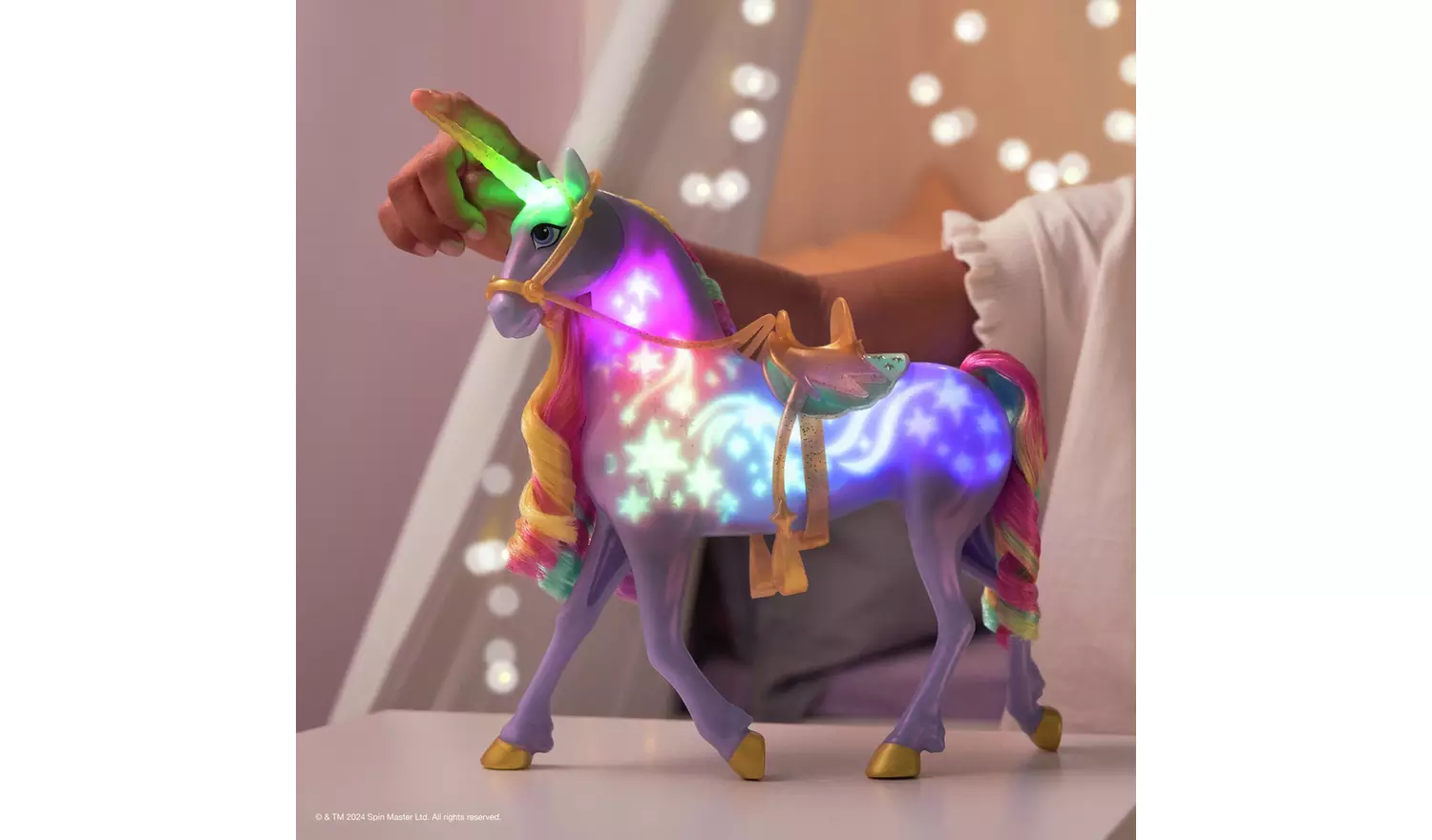 Unicorn Academy Rainbow Light-up Wildstar Figure