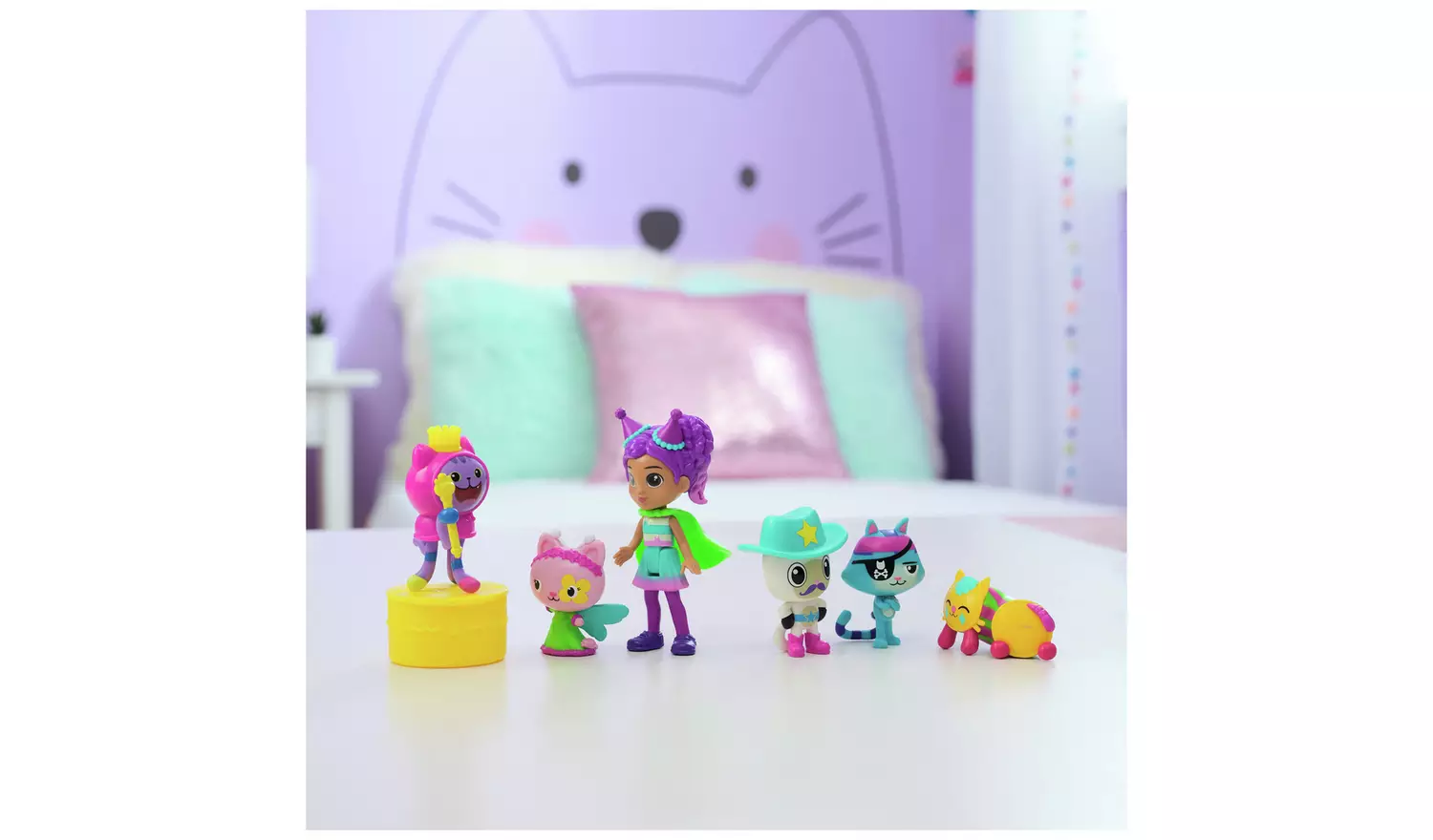 Gabby's Dollhouse Celebration Deluxe Figure Set