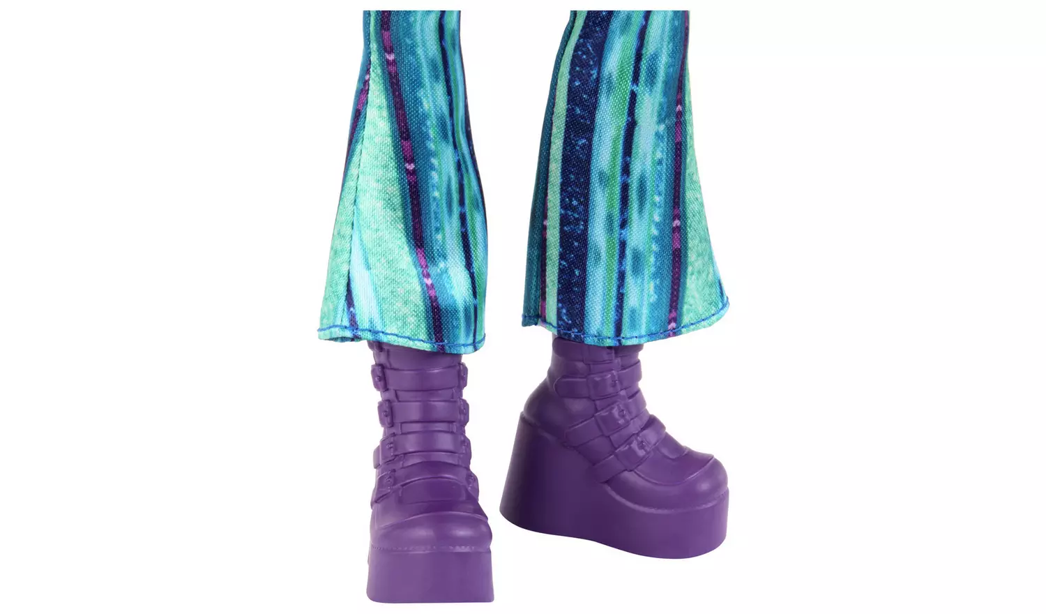 Disney Descendants: The Rise of Red, Uliana Fashion Doll