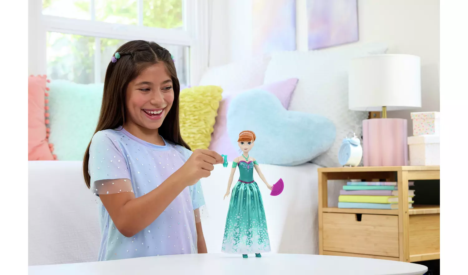 Disney Frozen Spin & Reveal Anna Fashion Doll & Accessories