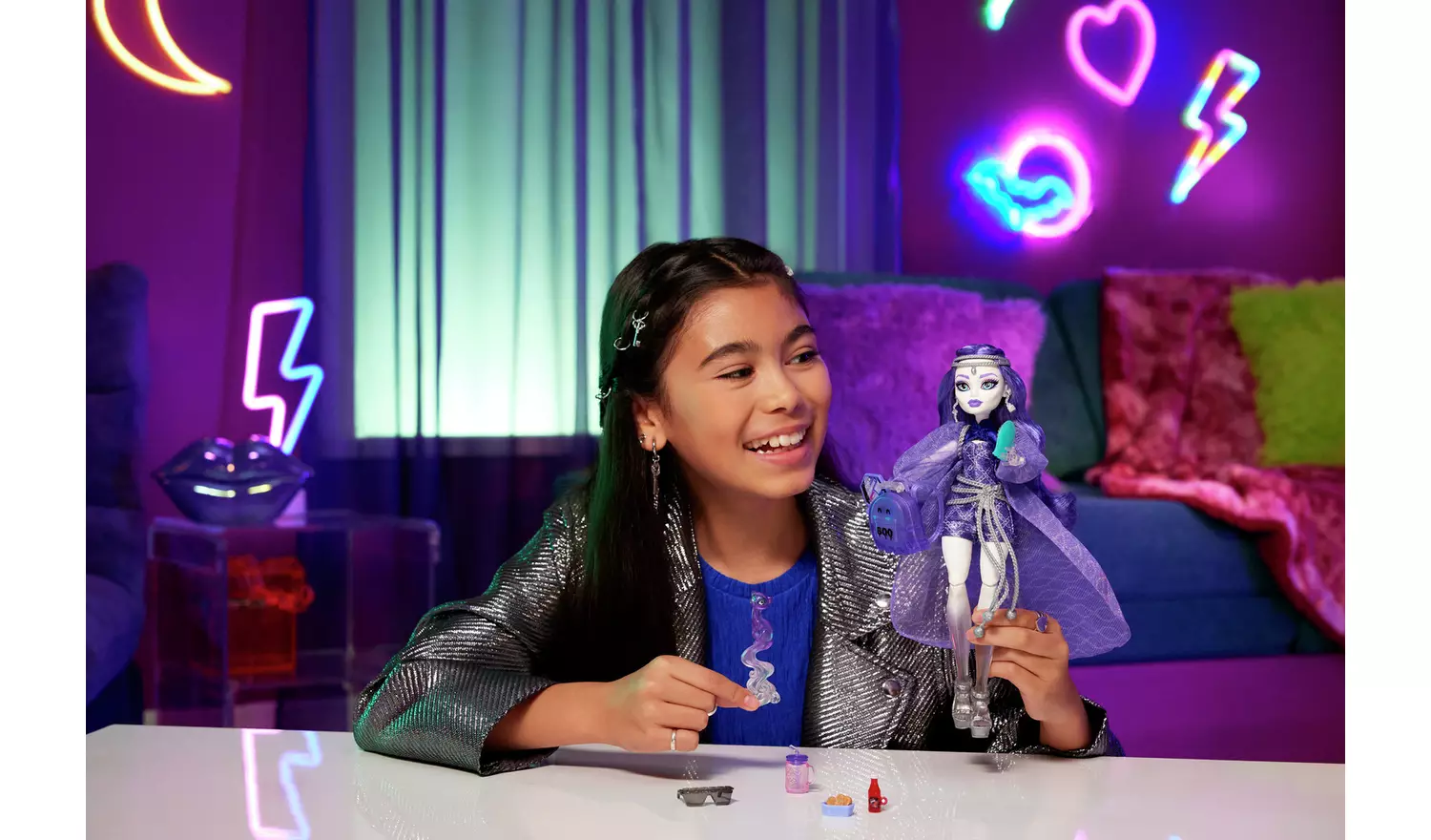 Monster High Spectra Vondergeist Fashion Doll