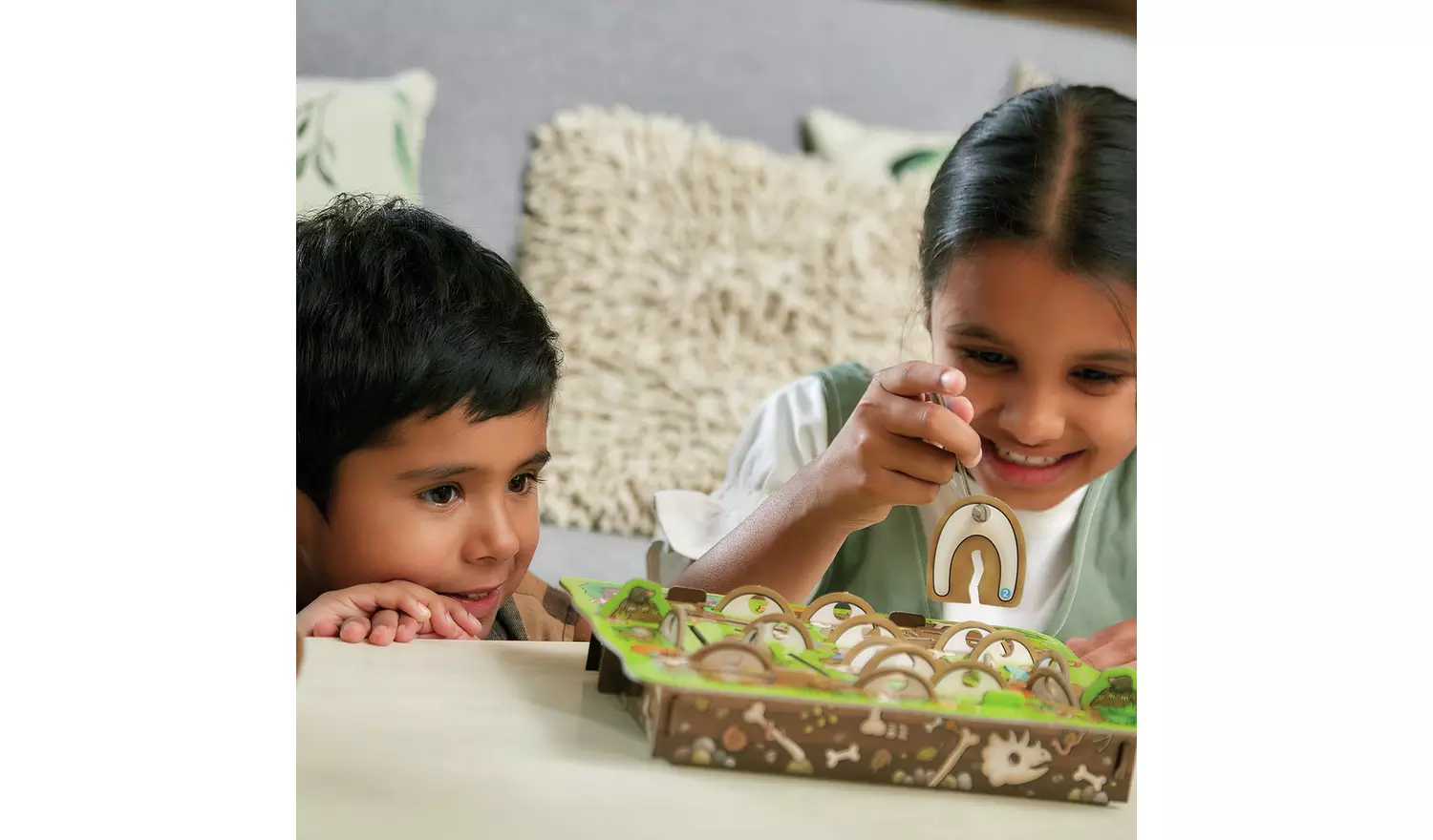 Orchard Toys Dinosaur Dig 3D Game