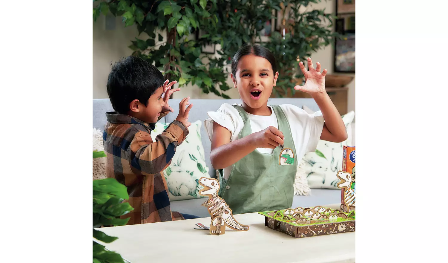 Orchard Toys Dinosaur Dig 3D Game