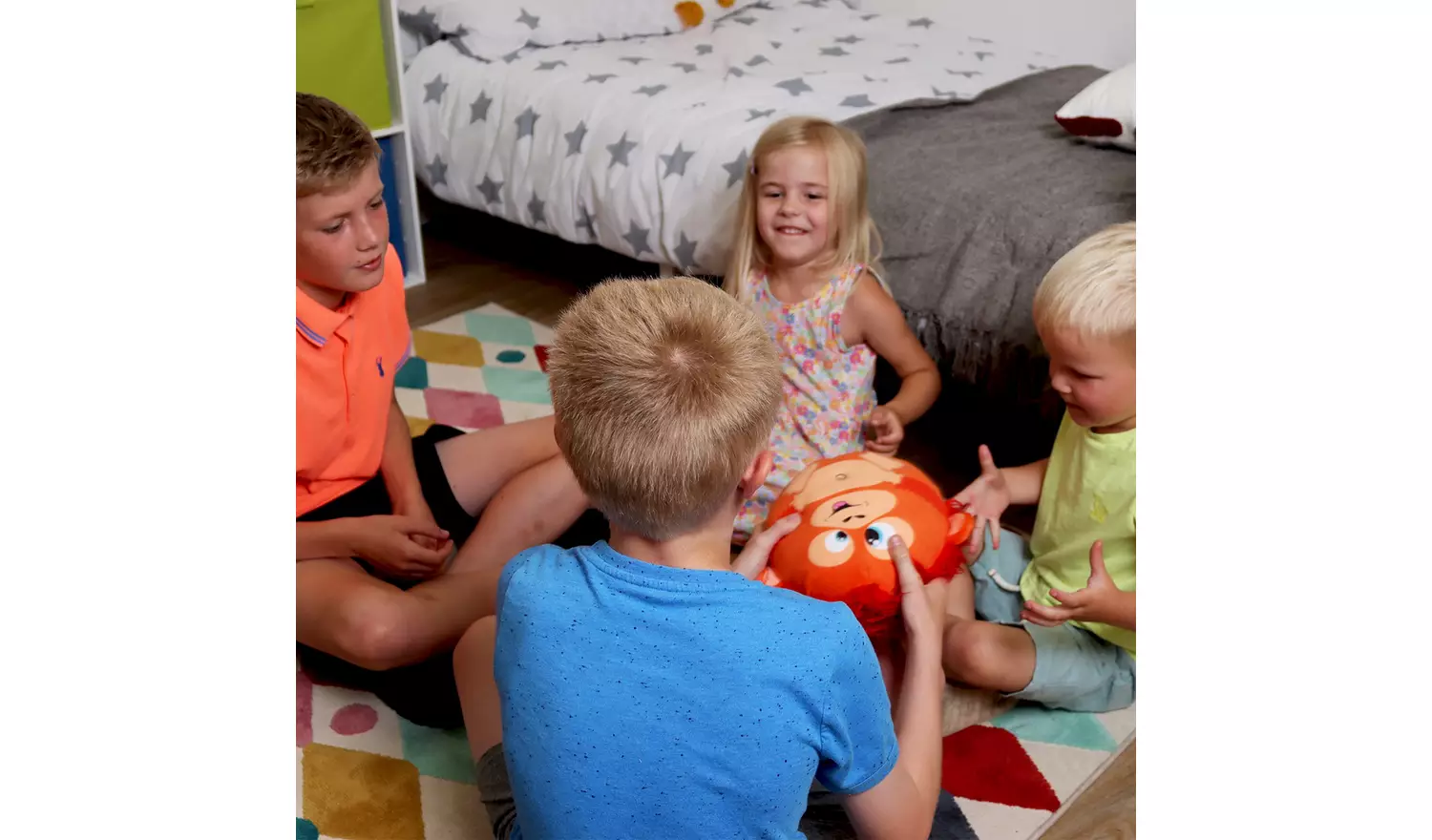 Farty Freddie - Pass The Parcel Farting Game