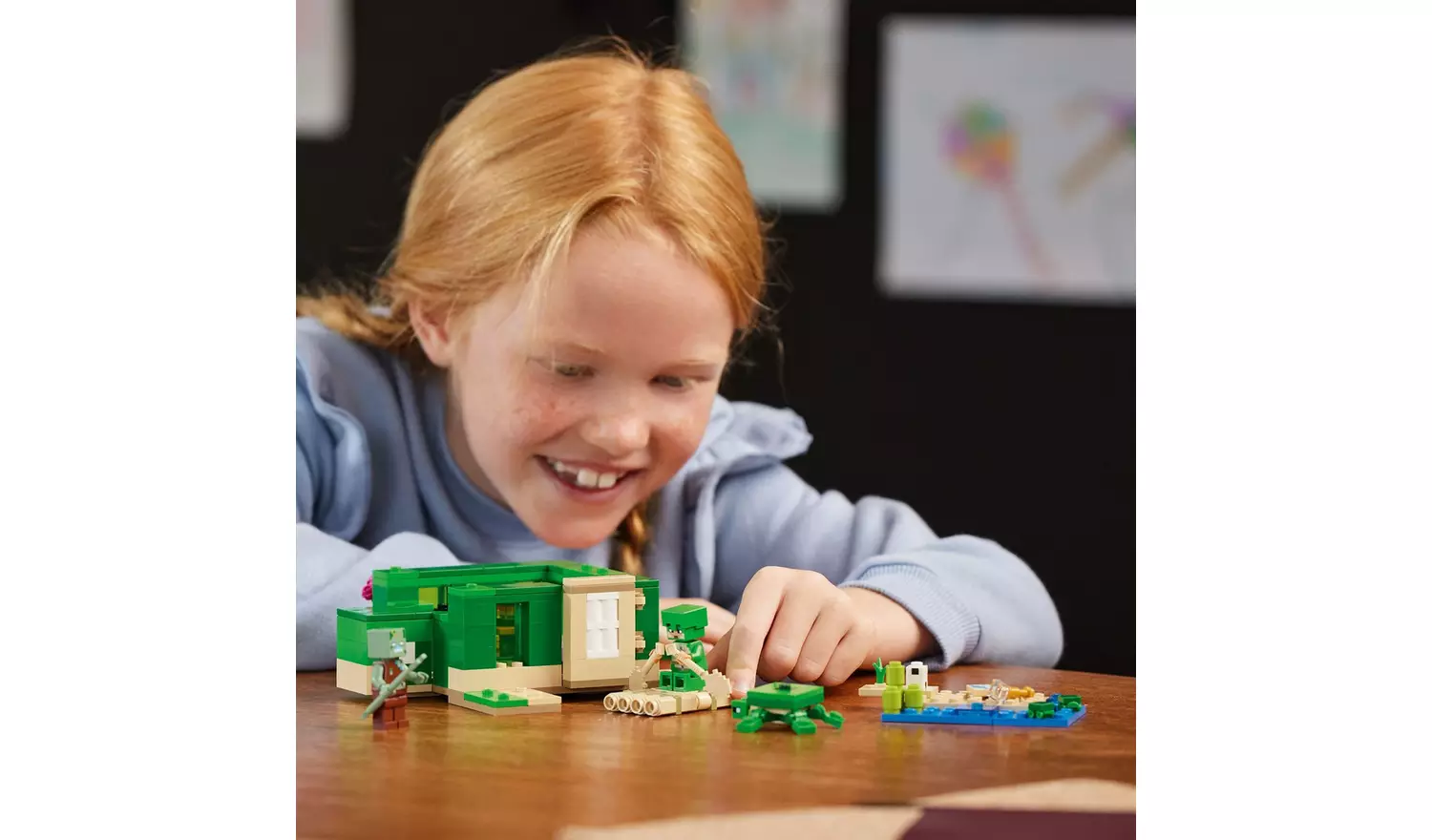 LEGO Minecraft The Turtle Beach House with Animal Toys 21254