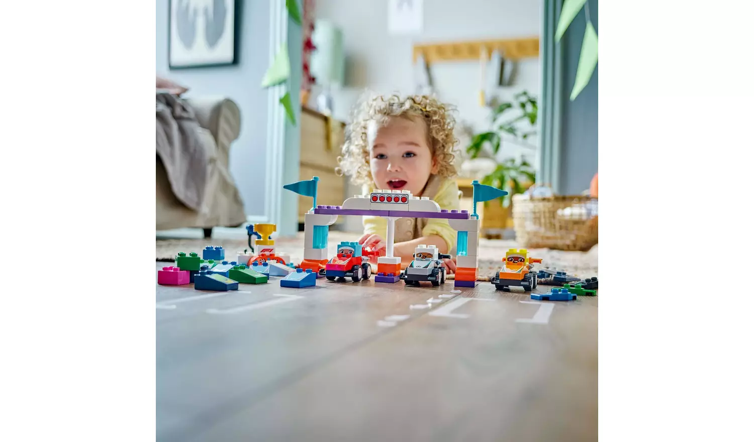 LEGO DUPLO F1 Team Race Cars & Drivers Role Play Toy 10445