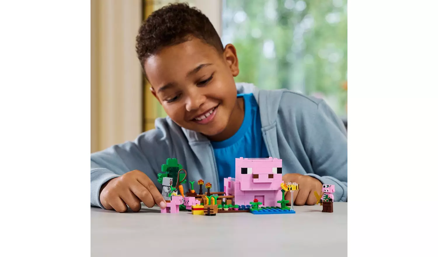 LEGO Minecraft The Baby Pig House with Animal Toys 21268