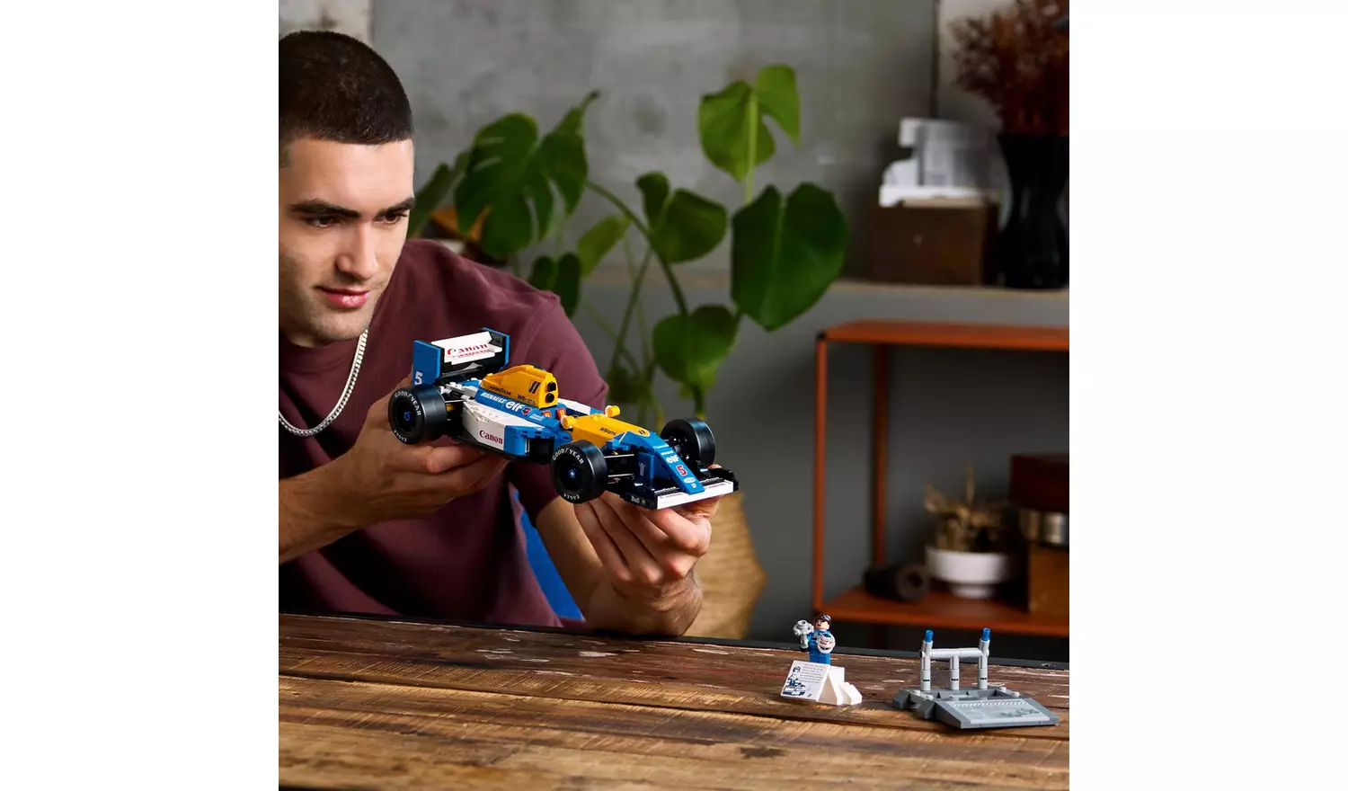 LEGO Icons Williams Racing FW14B & Nigel Mansell Set 10353