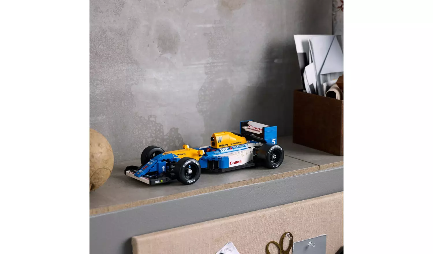 LEGO Icons Williams Racing FW14B & Nigel Mansell Set 10353