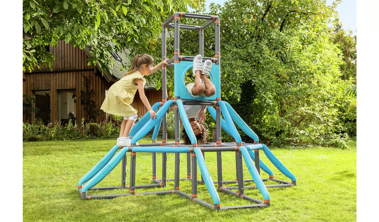 Kraxxl The Giant Climbing Frame