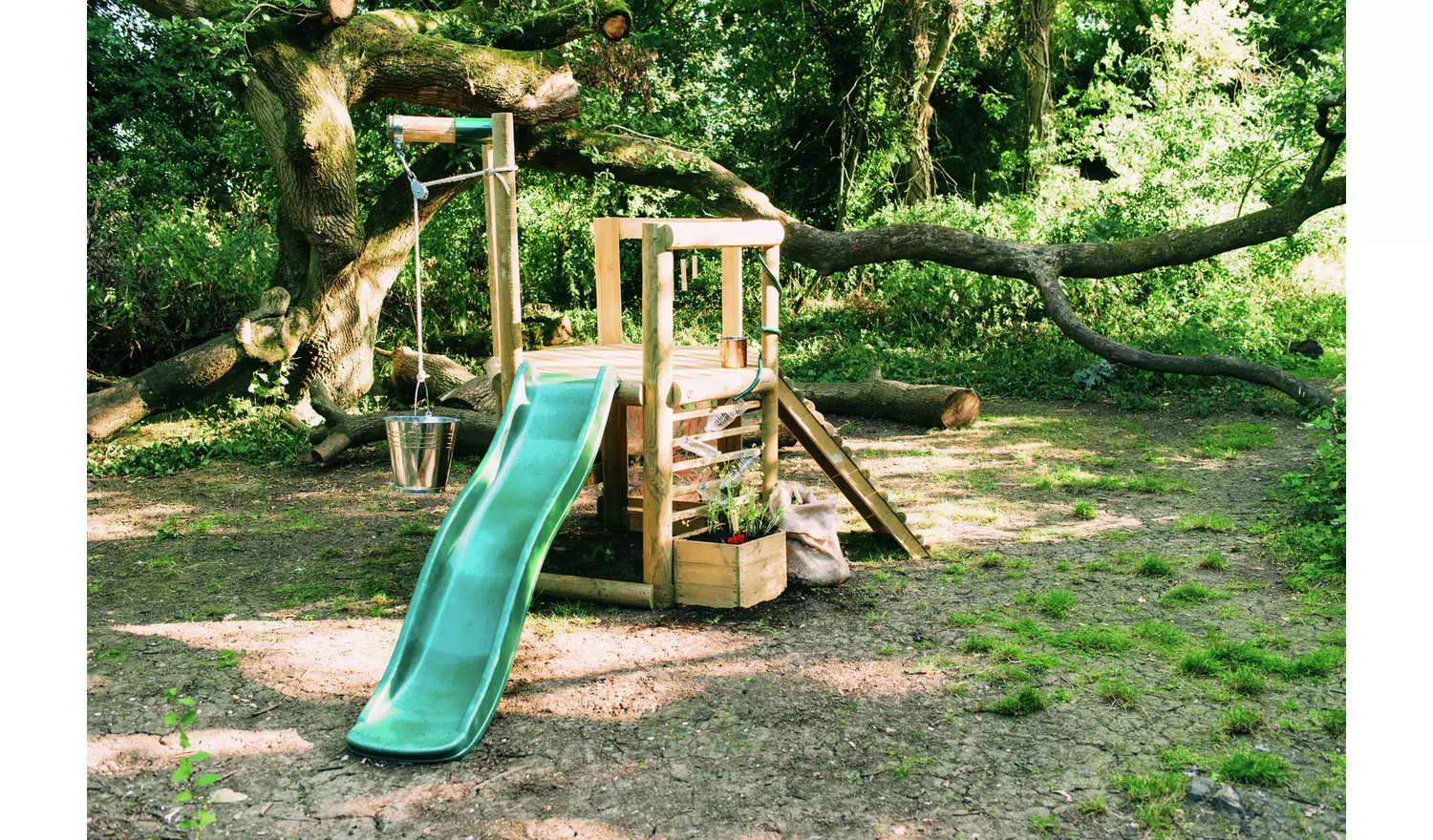 Plum Discovery Woodland children Treehouse