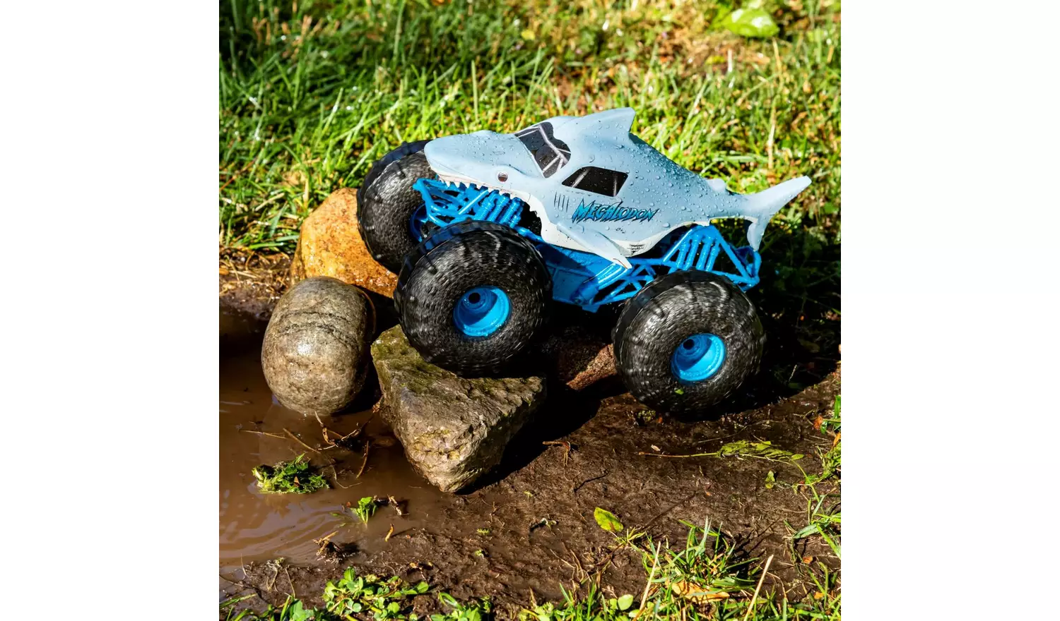 Monster Jam Megalodon Storm 1:15 Radio Controlled Truck