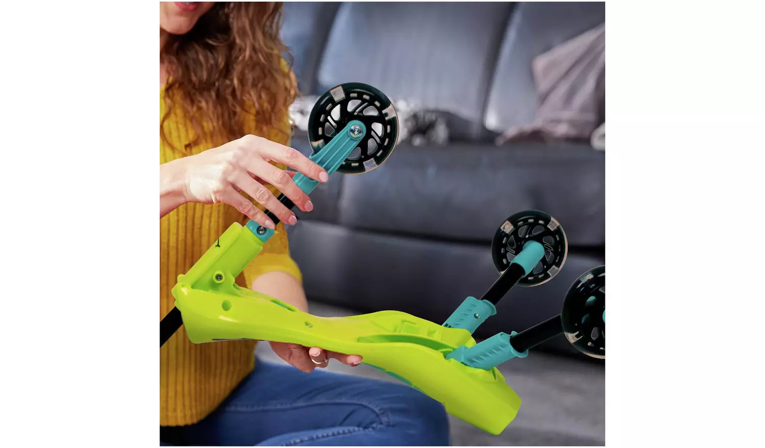 Scuttlebug Firefly with Light Up Wheels