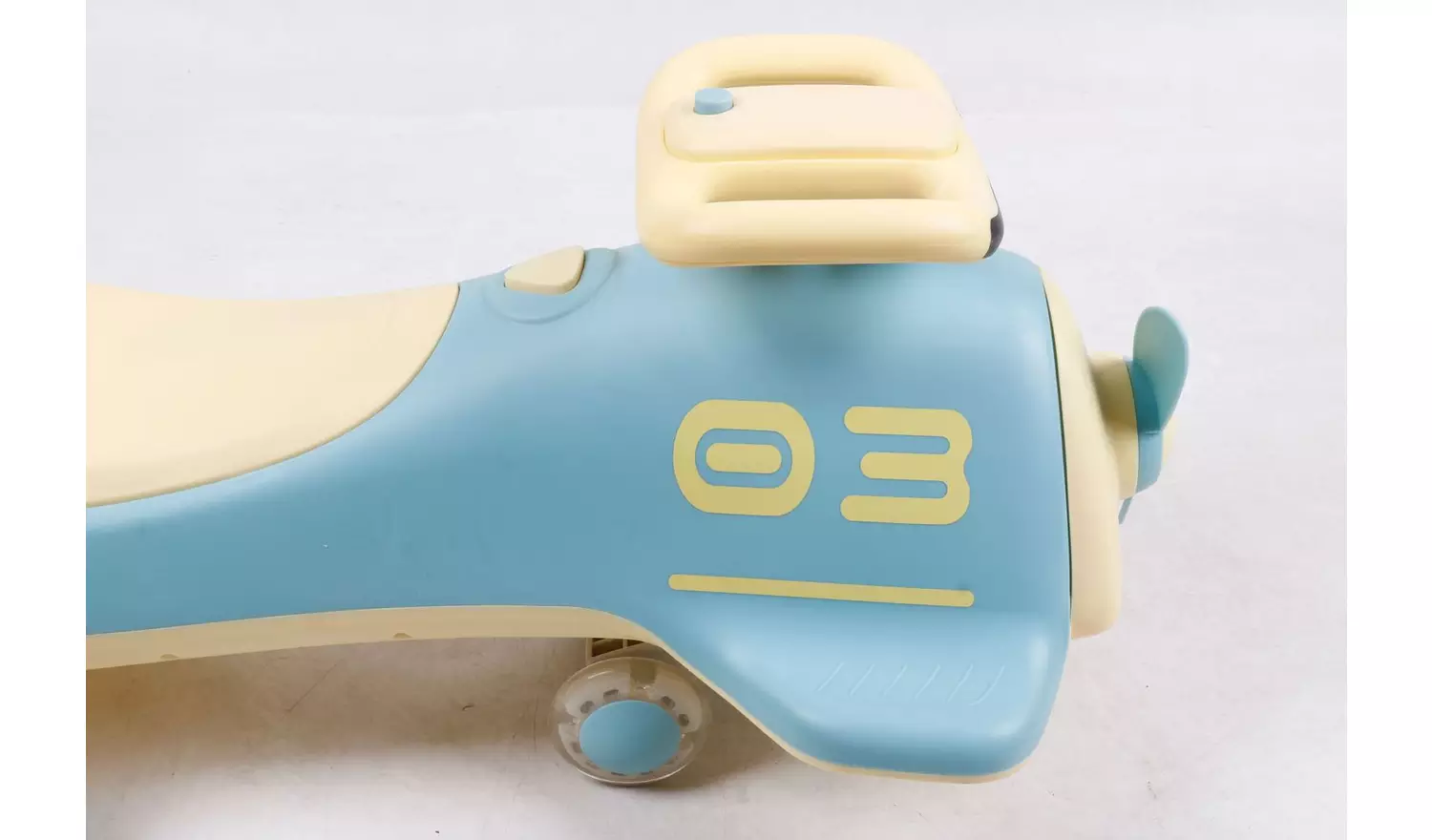 Twist And Glide Foot to Floor Ride On