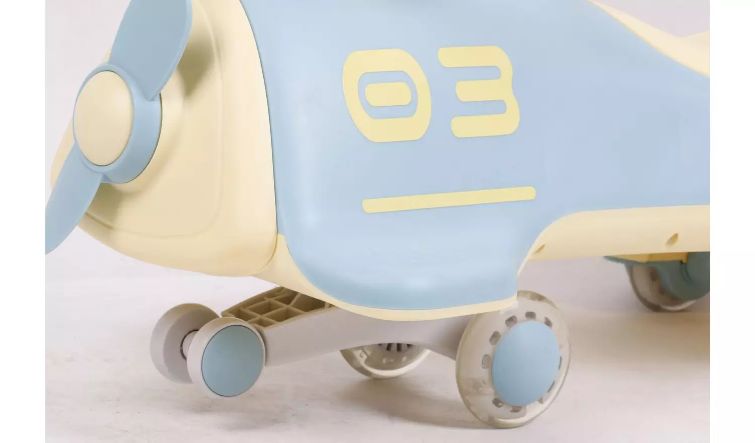 Twist And Glide Foot to Floor Ride On