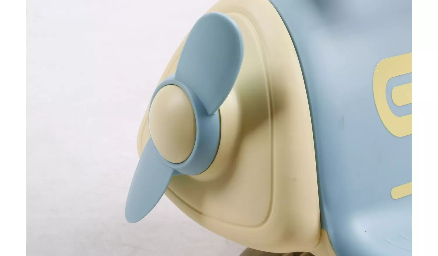 Twist And Glide Foot to Floor Ride On