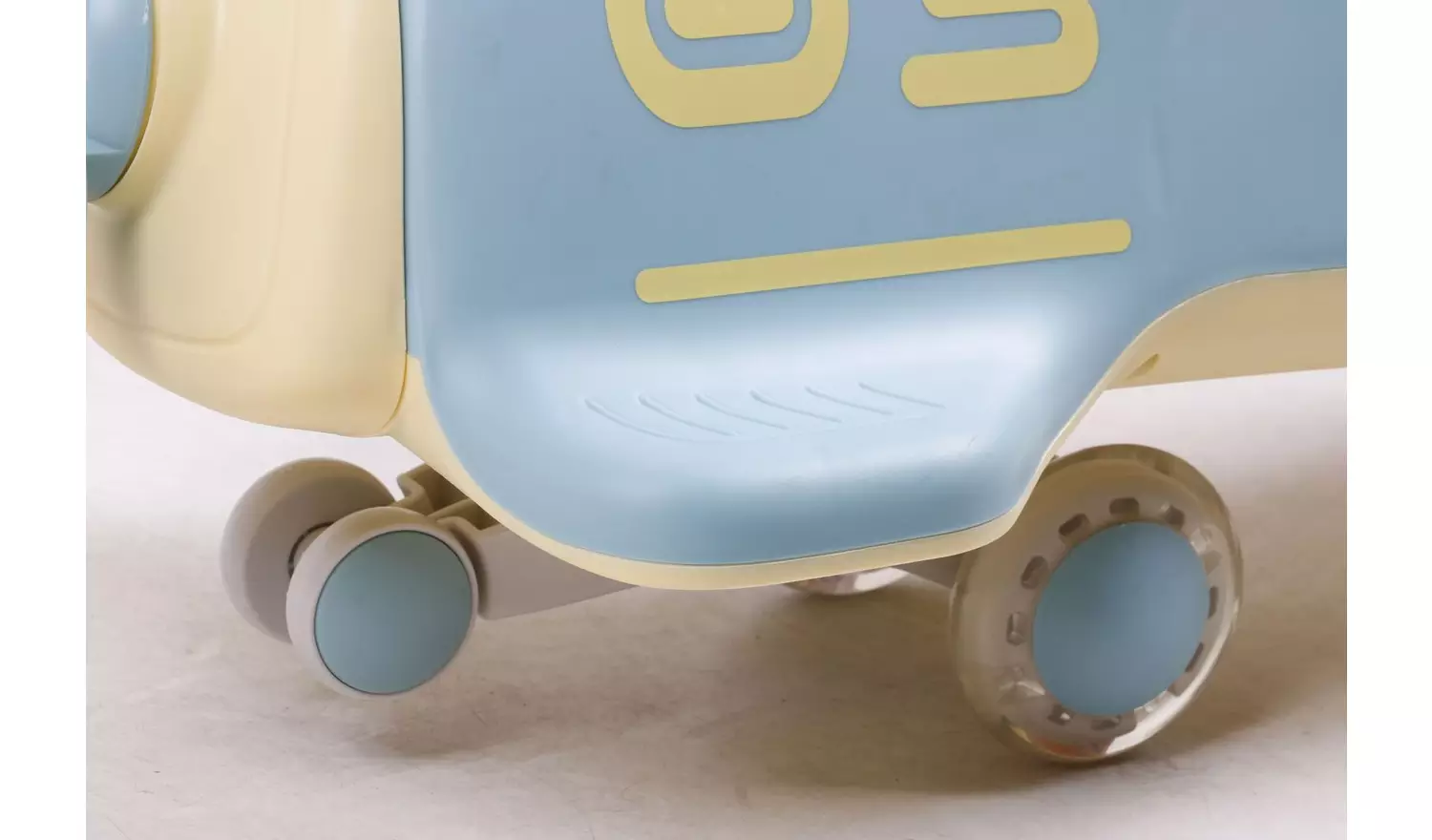 Twist And Glide Foot to Floor Ride On