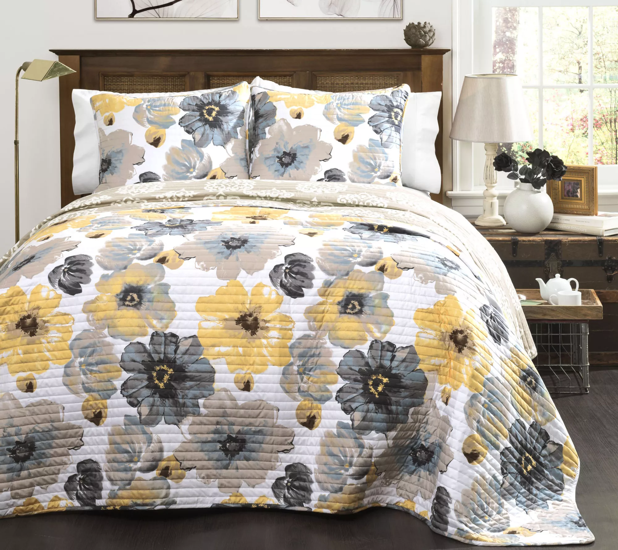 Leah 3-Piece King Quilt Set by Lush Decor