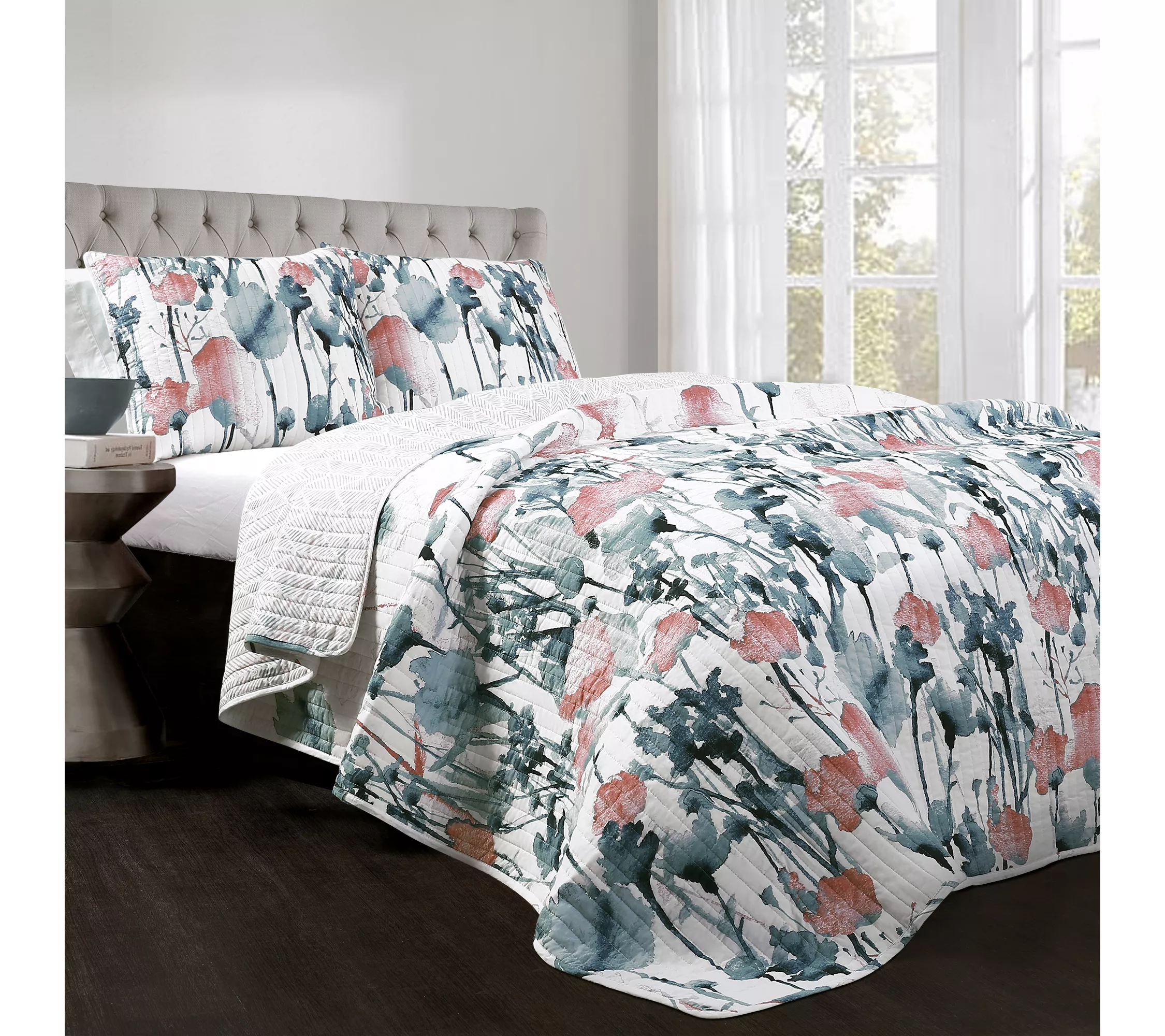 Zuri Flora 3-pc King Blue/Coral Quilt Set by Lush Decor