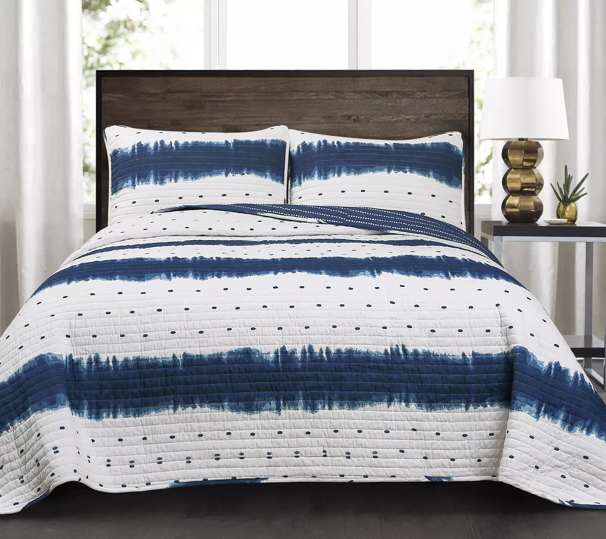 Jane Shibori 3-Piece FL/QN Navy Quilt Set by Lush Decor