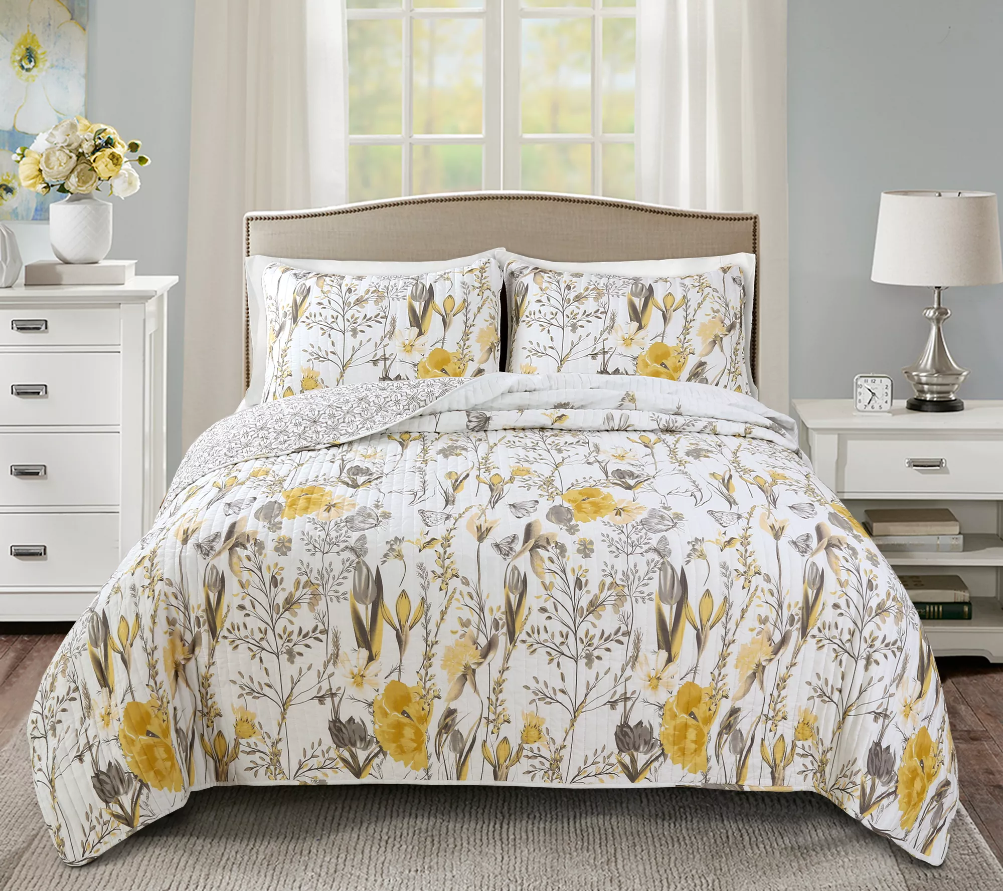 Adalia Quilt 3-Piece King Quilt Set by Lush Decor