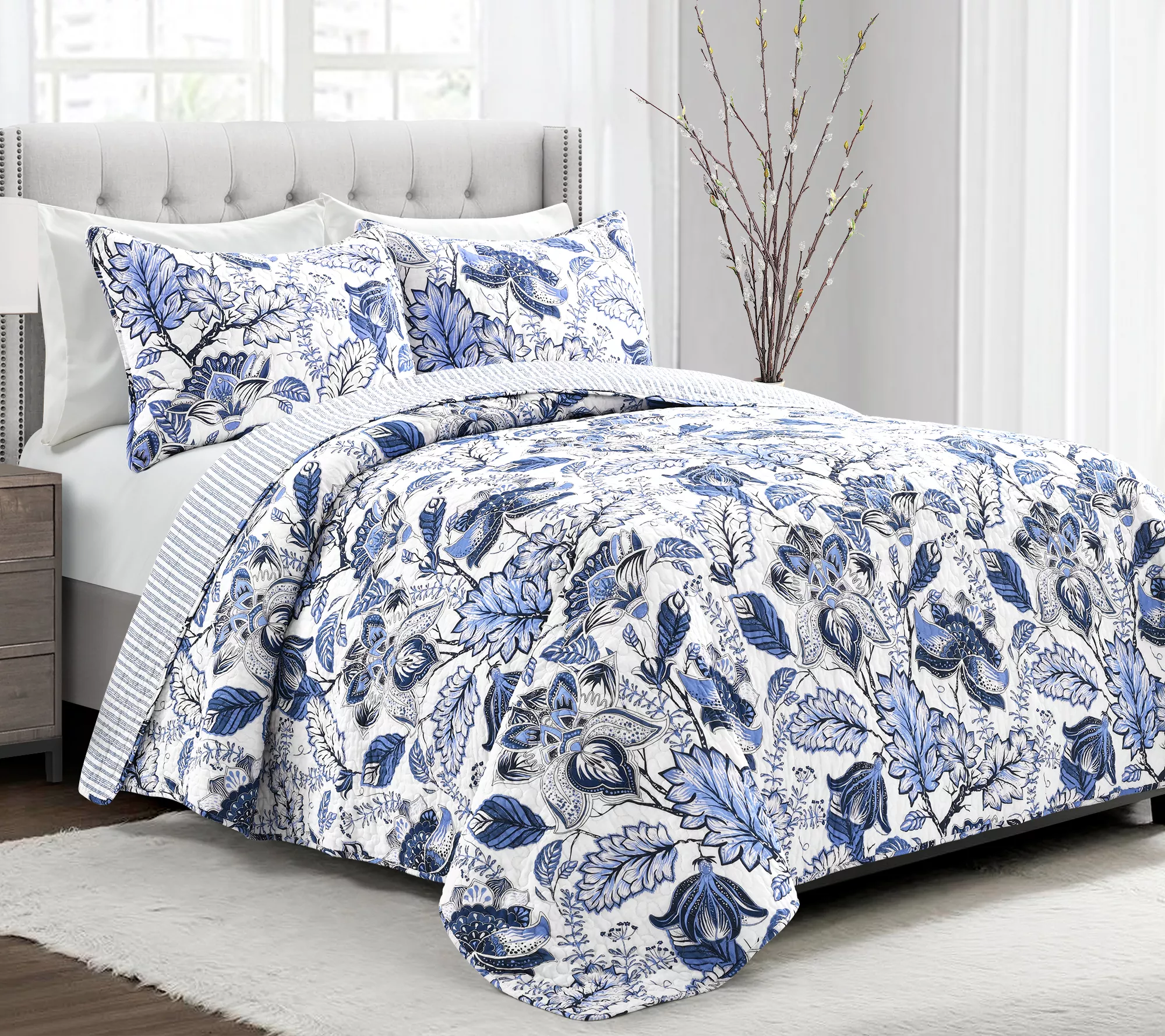 Cynthia Jacobean 3-Piece King Quilt Set by LushDecor