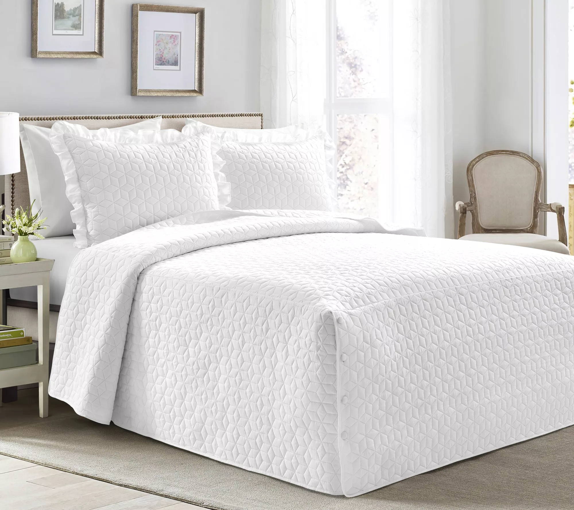 French Country Geo Ruffle Skirt 3-Piece King Bedspread Set