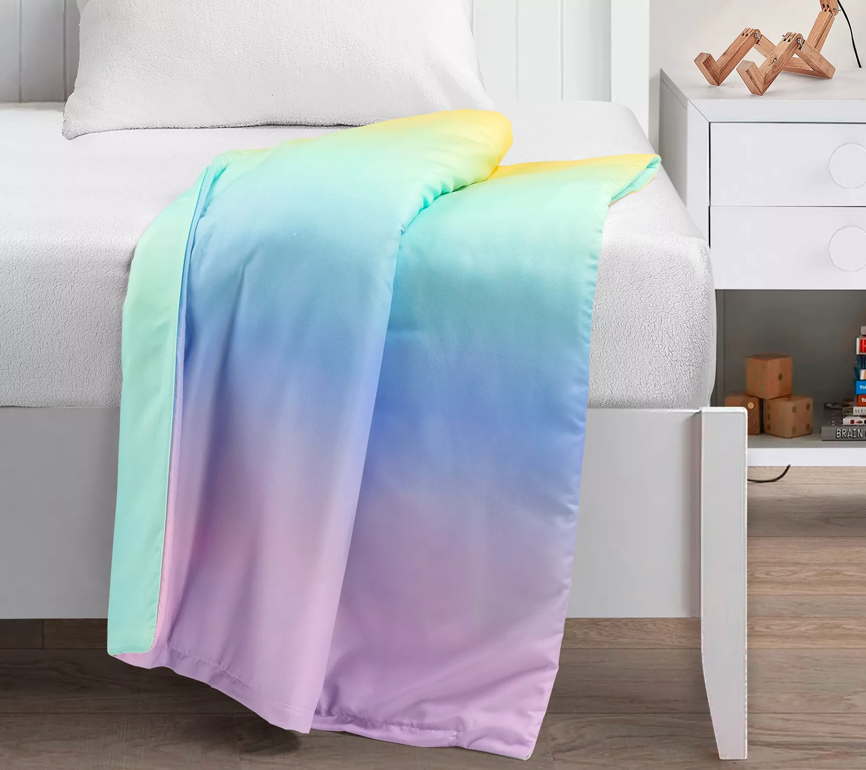 Lush Decor Qaanitha Rainbow Ombre Rainbow 2-Pc 40x60, 7 lbs