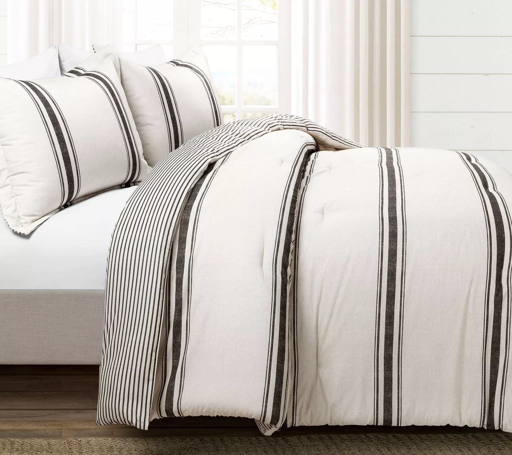 Lush Decor Farmhouse Stripe Comforter 3-Piece California King