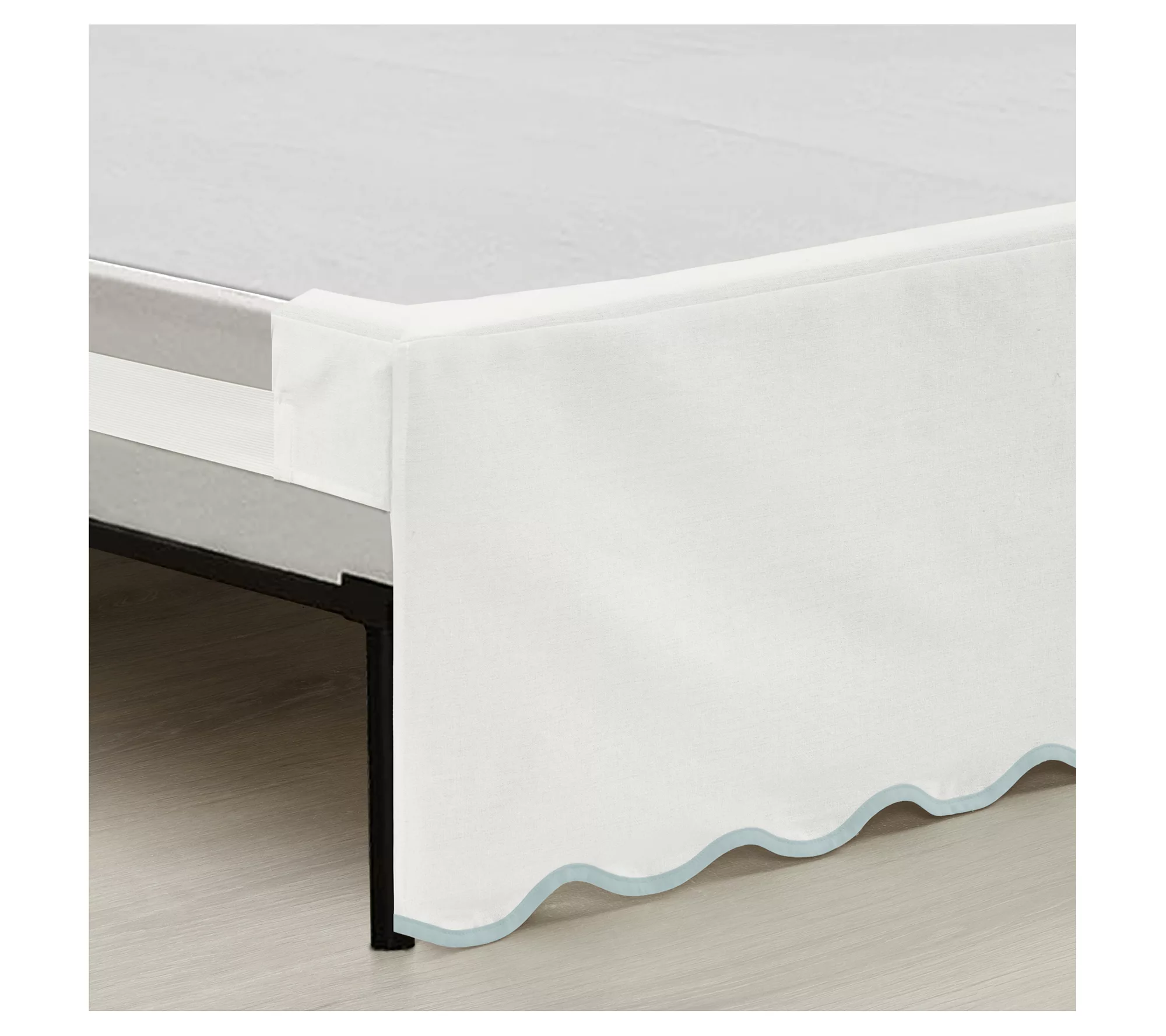 Lush Decor Coastal Chic Scallop Edge Bed Skirt-Queen